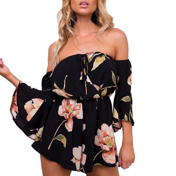 NWT Long Sleeves Floral Print Romper - Picture 6 of 7